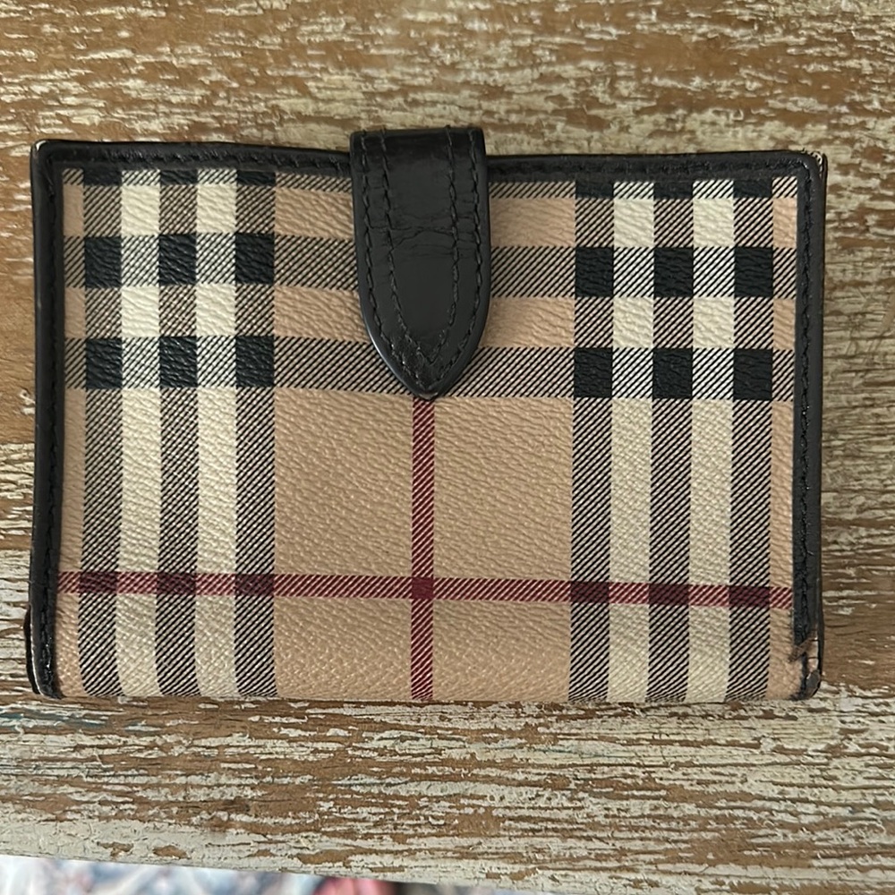 Burberry Black and Tan Key Card Holder
